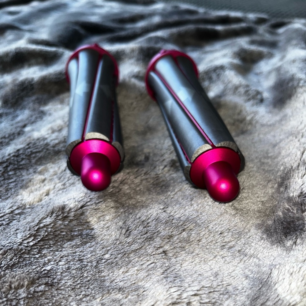Dyson airwrap attachment -2 - Picture 2 of 3